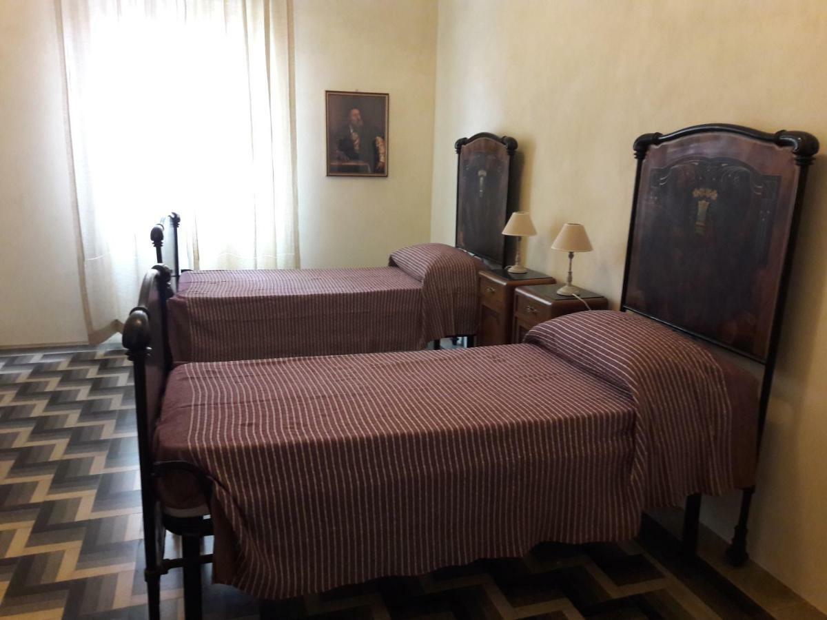 La Mascarella Appartement Alba  Buitenkant foto